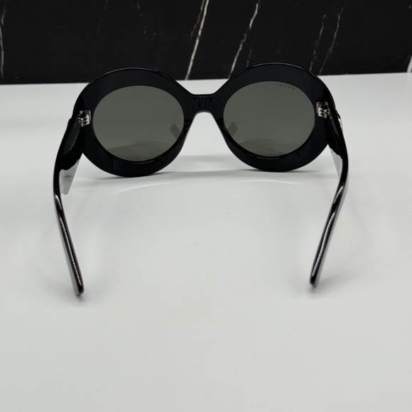 NEW GUCCI GG1647S 007 WOMEN SUNGLASSES GUCCI GG 1647S 007 ROUND BLACK EYEWEAR - Picture 9 of 14